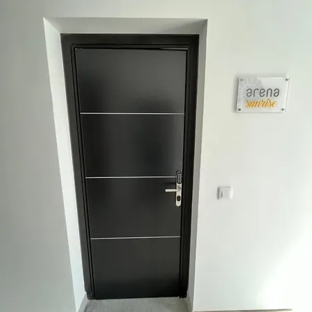 Arena Sunrise - Sea View And Main Street Appartamento